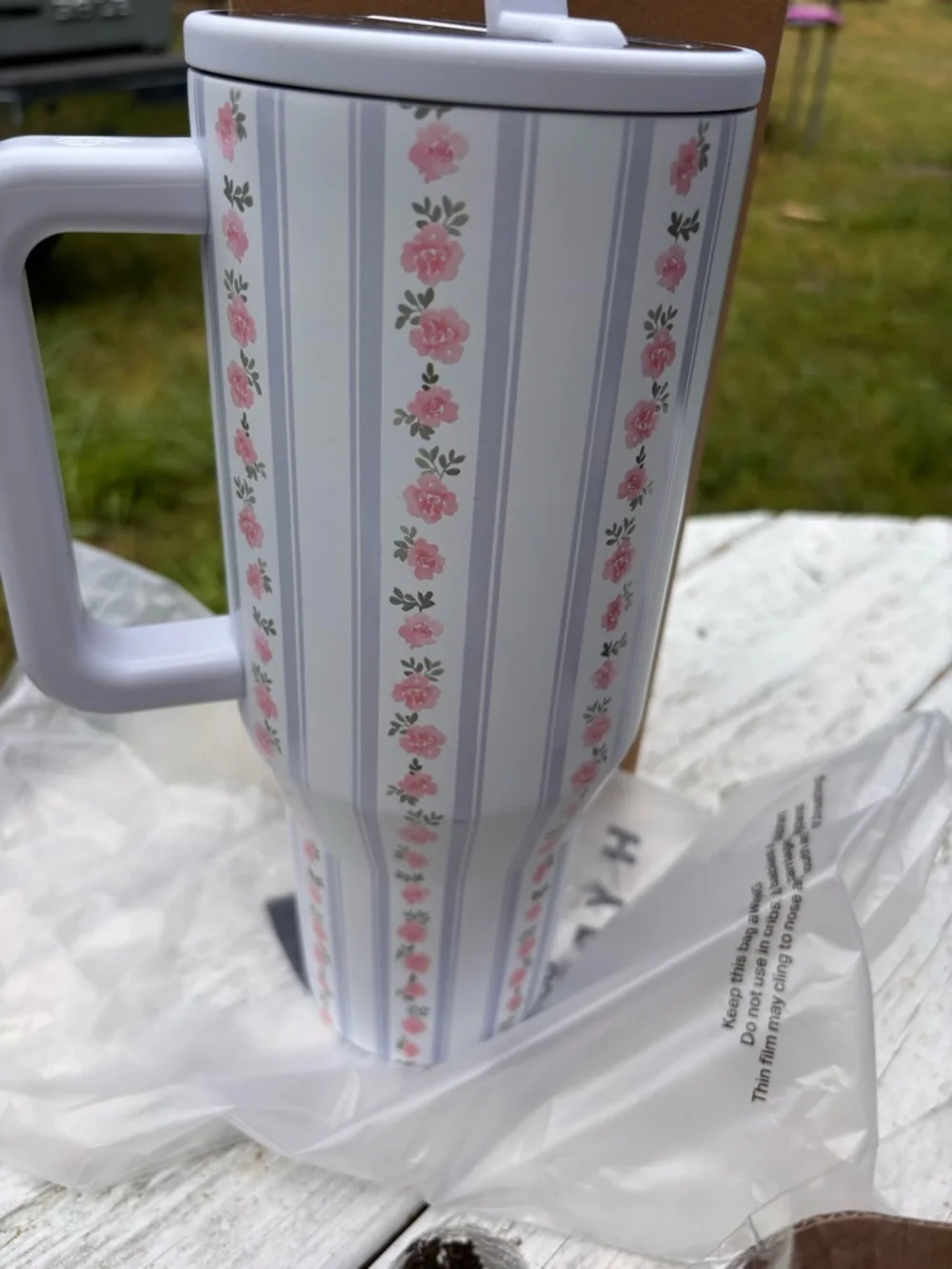 HydroJug Pink Floral Striped Travel Mug - Picture 4 of 9